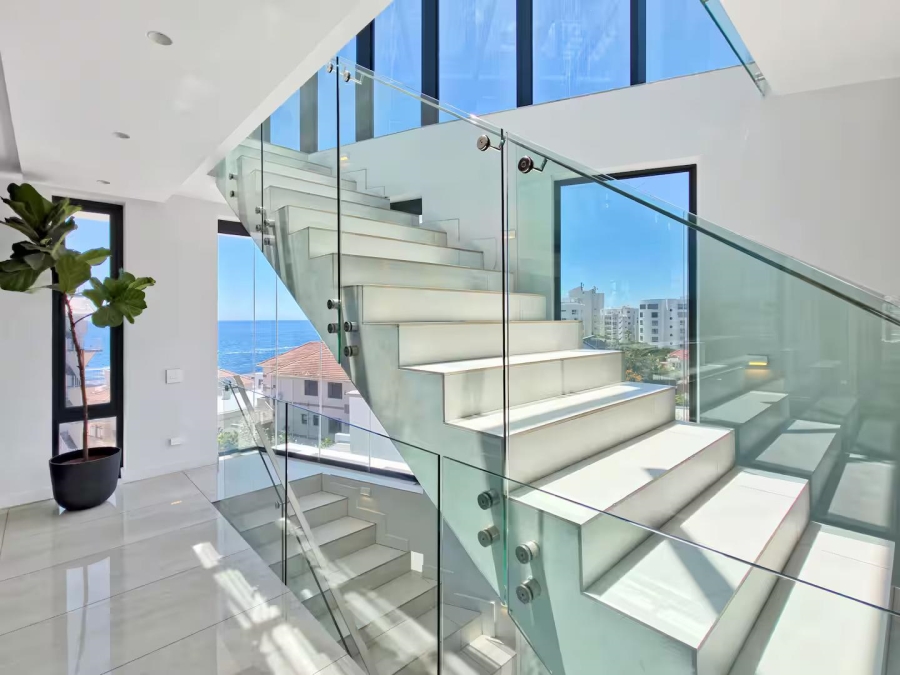 3 Bedroom Property for Sale in Bantry Bay Western Cape
